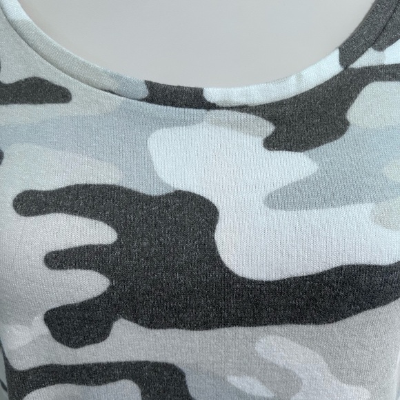 NWOT Top - Picture 2 of 2